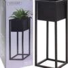 H&S Collection Home&Styling Bloempot Op Standaard 60 Cm Metaal Zwart 2 H&S Collection Home&Styling Bloempot Op Standaard 60 Cm Metaal Zwart -Gardena Verkoopwinkel 1117x1200 3