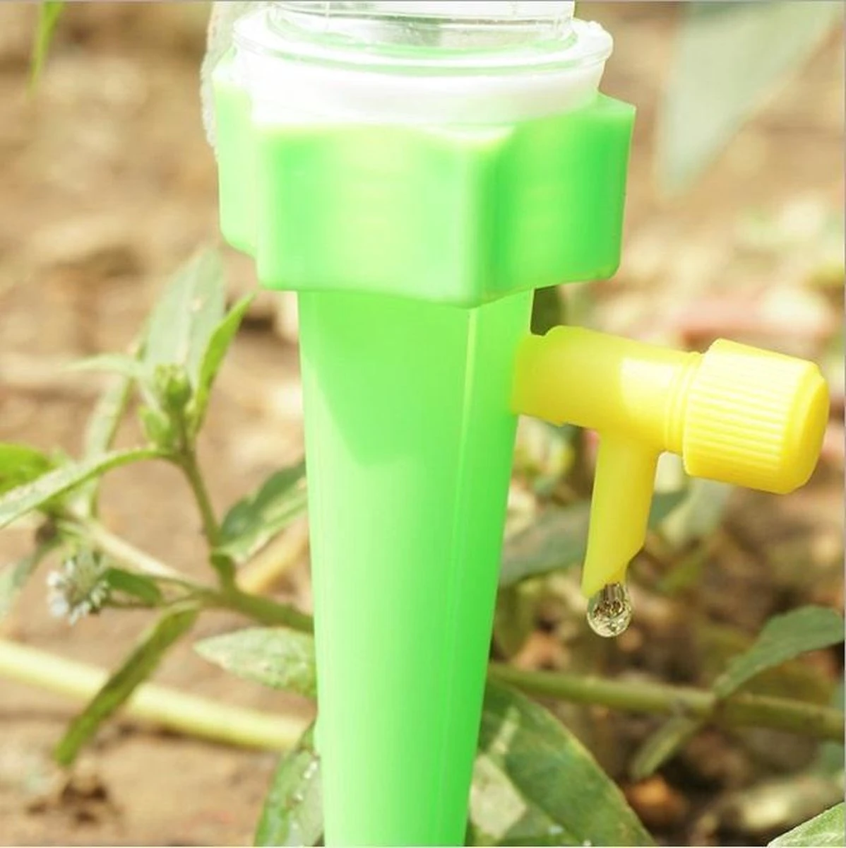 Plant Bewateringssysteem - 12 Stuks - Bewateringsyteem - Watergeefsysteem - Plantenbol - Automatische Gieter - Water Druppelaar - Druppelsysteem - Bewateringssysteem - Druppel Systeem - Water Geef Systeem - Plantenbol 8 Plant Bewateringssysteem - 12 Stuks - Bewateringsyteem - Watergeefsysteem - Plantenbol - Automatische Gieter - Water Druppelaar - Druppelsysteem - Bewateringssysteem - Druppel Systeem - Water Geef Systeem - Plantenbol - Afbeelding 6