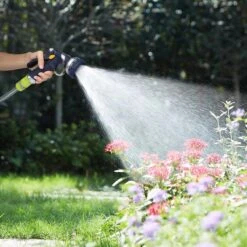 Voxon Sproeikop | Broespistool | Spuitpistool Voor Tuinslang | Metalen Constrcutie Met Soft-grip Handvat -Gardena Verkoopwinkel 1200x1200 1154