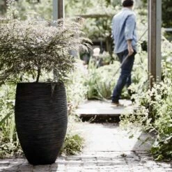 Capi Europe - Vaas Elegant Deluxe Rib NL - 45x72 - Zwart - Voor Binnen En Buiten - KBLR1138 -Gardena Verkoopwinkel 1200x1200 1273