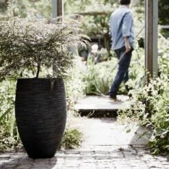 Capi Europe - Vaas Elegant Deluxe Rib NL - 40x60 - Zwart - Voor Binnen En Buiten - KBLR1131 -Gardena Verkoopwinkel 1200x1200 1489