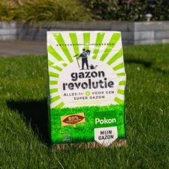 Pokon Gazon Revolutie - 4kg - Gazonmest / Graszaad / Bodemverbeteraar - Geschikt Voor 80m² - Binnen 15 Dagen Resultaat -Gardena Verkoopwinkel 1200x1200 589
