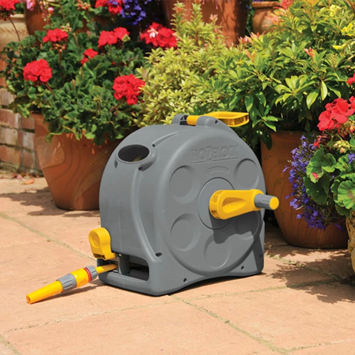 Hozelock Compact Enclosed Reel 2 In 1 - 25 Meter - Slangbox En Muurhaspel In één - Grijs 4 Hozelock Compact Enclosed Reel 2 In 1 - 25 Meter - Slangbox En Muurhaspel In één - Grijs - Afbeelding 2