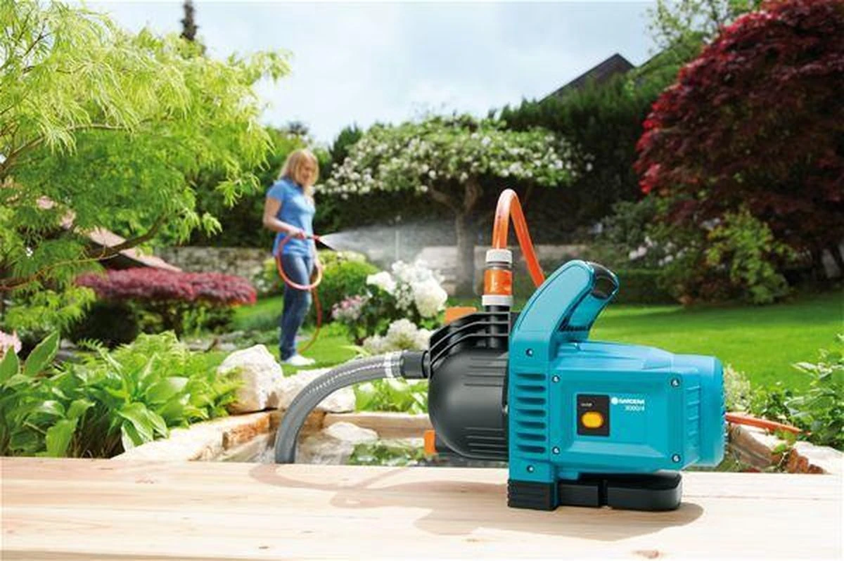 GARDENA - Classic Besproeiingspomp 3000/4 Compleet - Waterpomp - Incl. 3.5 M Aanzuigslang En 20 M Slang 7 GARDENA - Classic Besproeiingspomp 3000/4 Compleet - Waterpomp - Incl. 3.5 M Aanzuigslang En 20 M Slang - Afbeelding 5