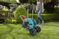 GARDENA - AquaRoll M CleverRoll Easy Slangenwagen - Maximaal 60 Meter - Inklapbare Zwengel -Gardena Verkoopwinkel 1200x799 18