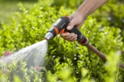 GARDENA - Comfort Reinigingsbroes - Spuitpistool - Traploos Instelbaar -Gardena Verkoopwinkel 1200x799 48