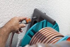 GARDENA - Wandslanghouder 60 Met Slanggeleider - Slanghouder - Maximale Capaciteit 60 Meter -Gardena Verkoopwinkel 1200x800 101