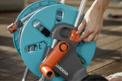 GARDENA - AquaRoll CleverRoll S Set Slangenwagen - Incl. 20 M Slang - Maximaal 40 M Opbergcapaciteit -Gardena Verkoopwinkel 1200x800 90