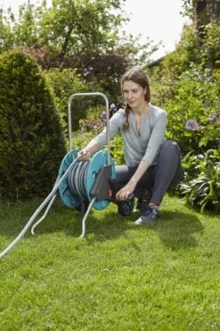 GARDENA - AquaRoll CleverRoll S Set Slangenwagen - Incl. 20 M Slang - Maximaal 40 M Opbergcapaciteit -Gardena Verkoopwinkel 798x1200 5