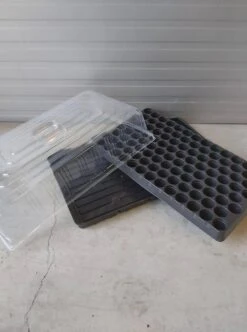 Merkloos Zaaitray 104 Gaten Met Groeikap En Onderstel - Zaaibak Kweektray Stektray 30 X 51cm 4,2cm Diameter