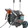 GARDENA - AquaRoll L CleverRoll L Easy Set Slangenwagen - Maximaal 50 Meter - Verstelbare Handgreep 1 GARDENA - AquaRoll L CleverRoll L Easy Set Slangenwagen - Maximaal 50 Meter - Verstelbare Handgreep -Gardena Verkoopwinkel 996x1200